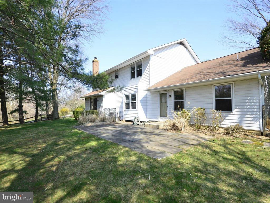 17 Pebble Ridge Court Potomac, MD 20854 - Photo 29 of 29 a front view of house with yard