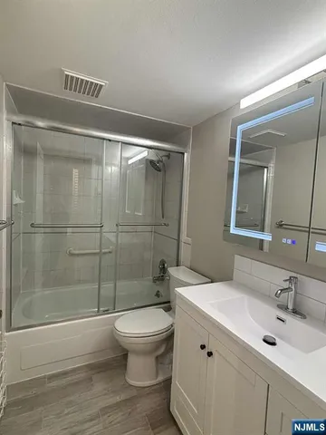 $390,000 | 550 Fairview Avenue, Unit 116, Westwood, NJ 07675