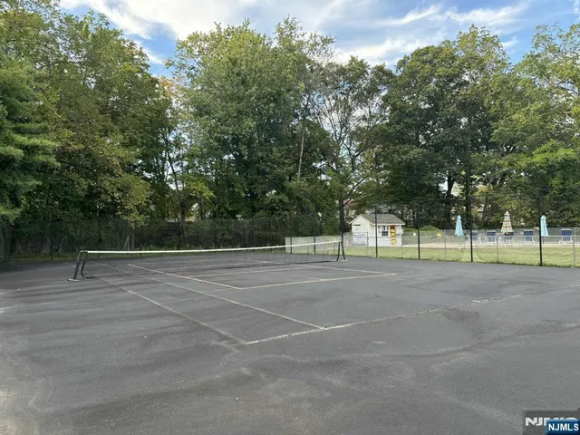 $390,000 | 550 Fairview Avenue, Unit 116, Westwood, NJ 07675