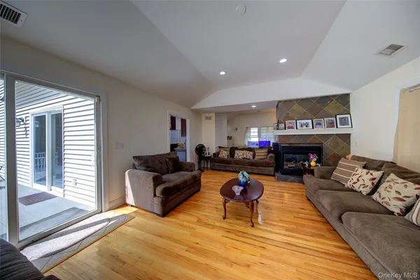 $1,099,000 | 97 Chestnut Street, Mount Sinai, NY 11766