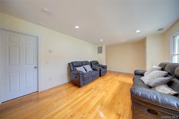 $1,099,000 | 97 Chestnut Street, Mount Sinai, NY 11766