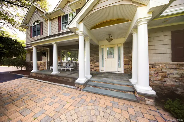 $1,099,000 | 97 Chestnut Street, Mount Sinai, NY 11766