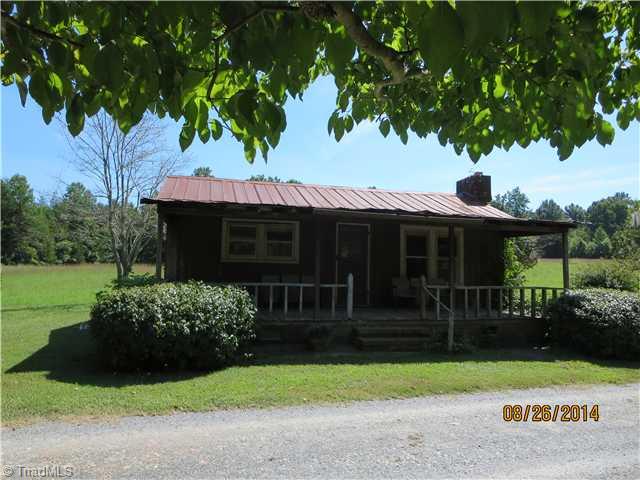 3019 West O Road West Randleman, NC 27317 - Photo 10 of 11 Other. log cabin