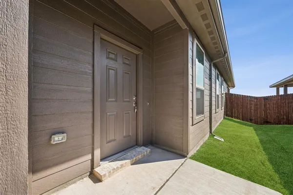 $1,895 | 1701 Teton River Drive, Blue Ridge, TX 75424