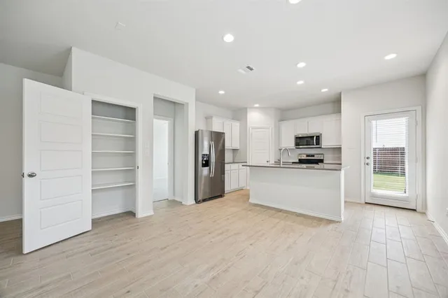 $1,895 | 1701 Teton River Drive, Blue Ridge, TX 75424