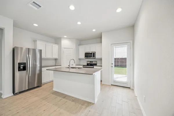 $1,895 | 1701 Teton River Drive, Blue Ridge, TX 75424