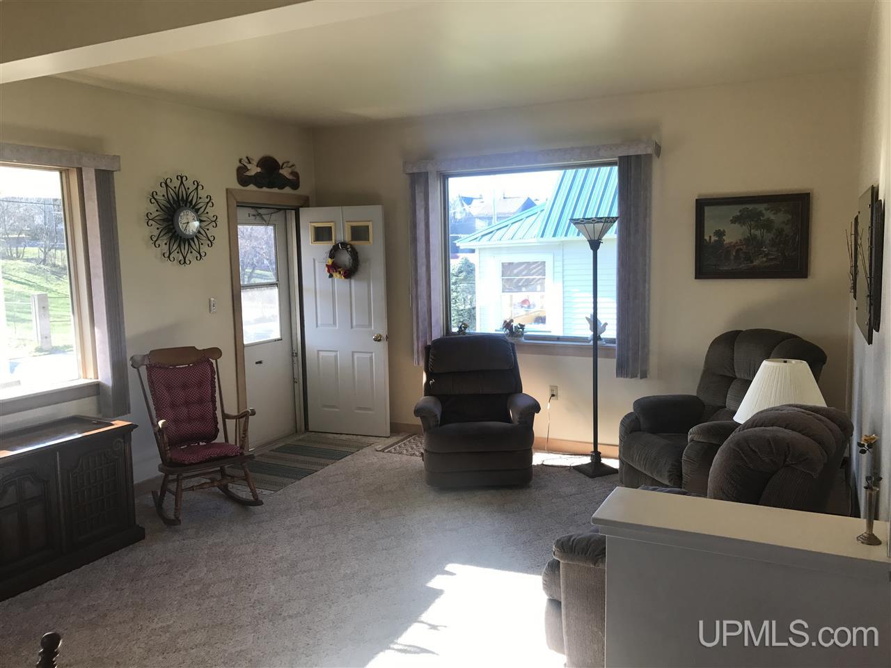 129 York Street Ishpeming, MI 49849 - Photo 3 of 32