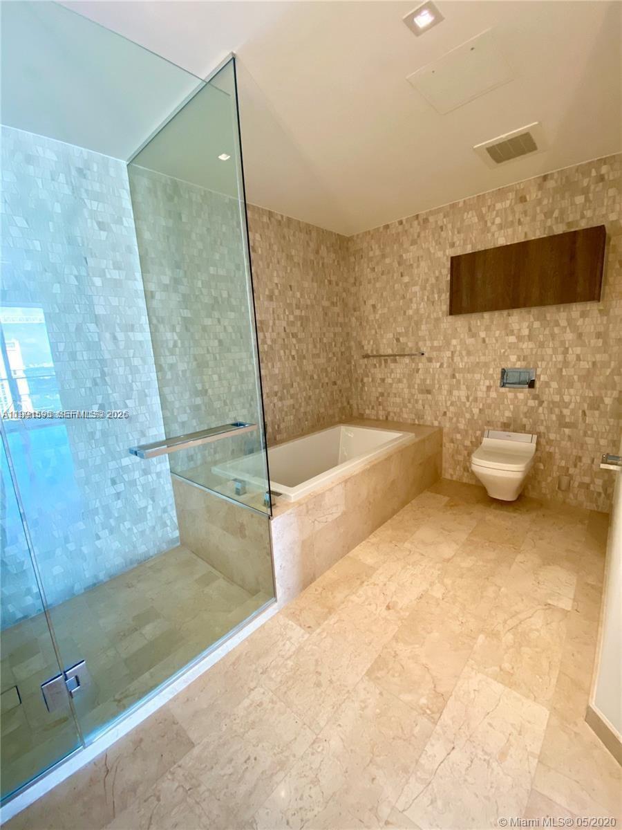 88 Southwest 7th Street, Unit 1404 Miami, FL 33130 - Photo 7 of 7