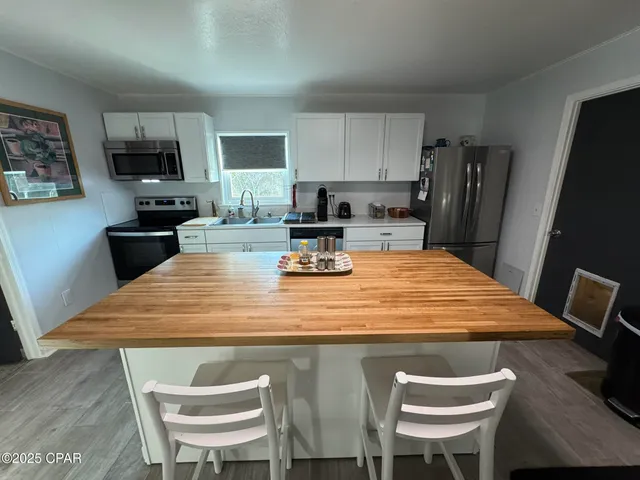 $199,900 | 707 Morgan Avenue, Chattahoochee, FL 32324