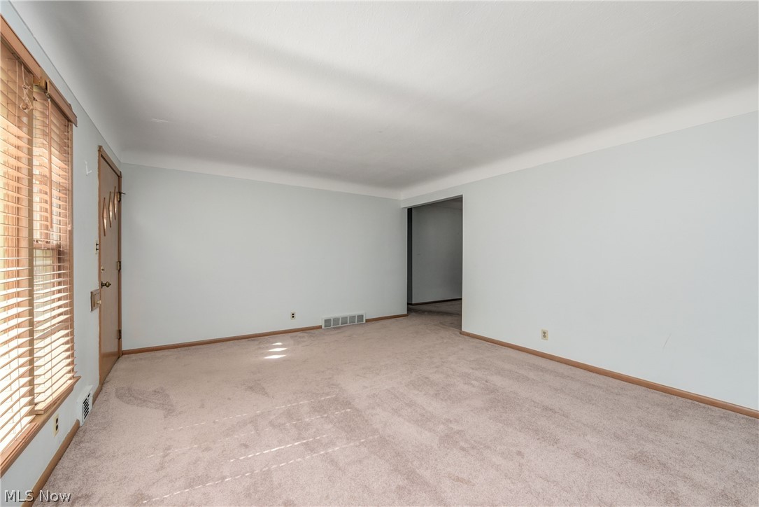 13686 Harper Road Strongsville, OH 44149 - Photo 6 of 41 Gallery Image 6