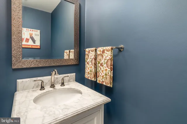 $845,000 | 5050 Bradley Boulevard, Unit 6, Chevy Chase, MD 20815