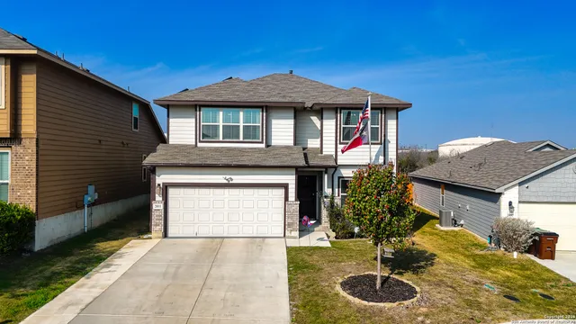 $2,200 | 2011 Sisyphus View, San Antonio, TX 78245