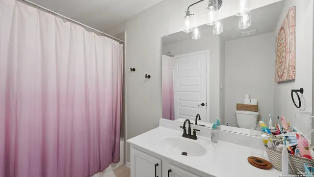 $2,200 | 2011 Sisyphus View, San Antonio, TX 78245