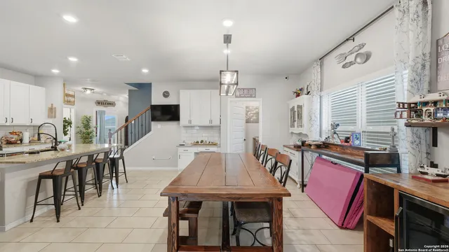 $2,200 | 2011 Sisyphus View, San Antonio, TX 78245