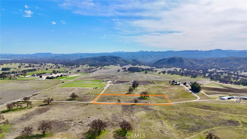 68206 Interlake Road Lockwood, CA 93426 - Photo 14 of 18 an aerial view of residential houses with outdoor space