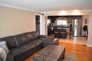 83 Ridgeway Road Cranston, RI 02920 - Photo 4 of 13 Gallery Image 4