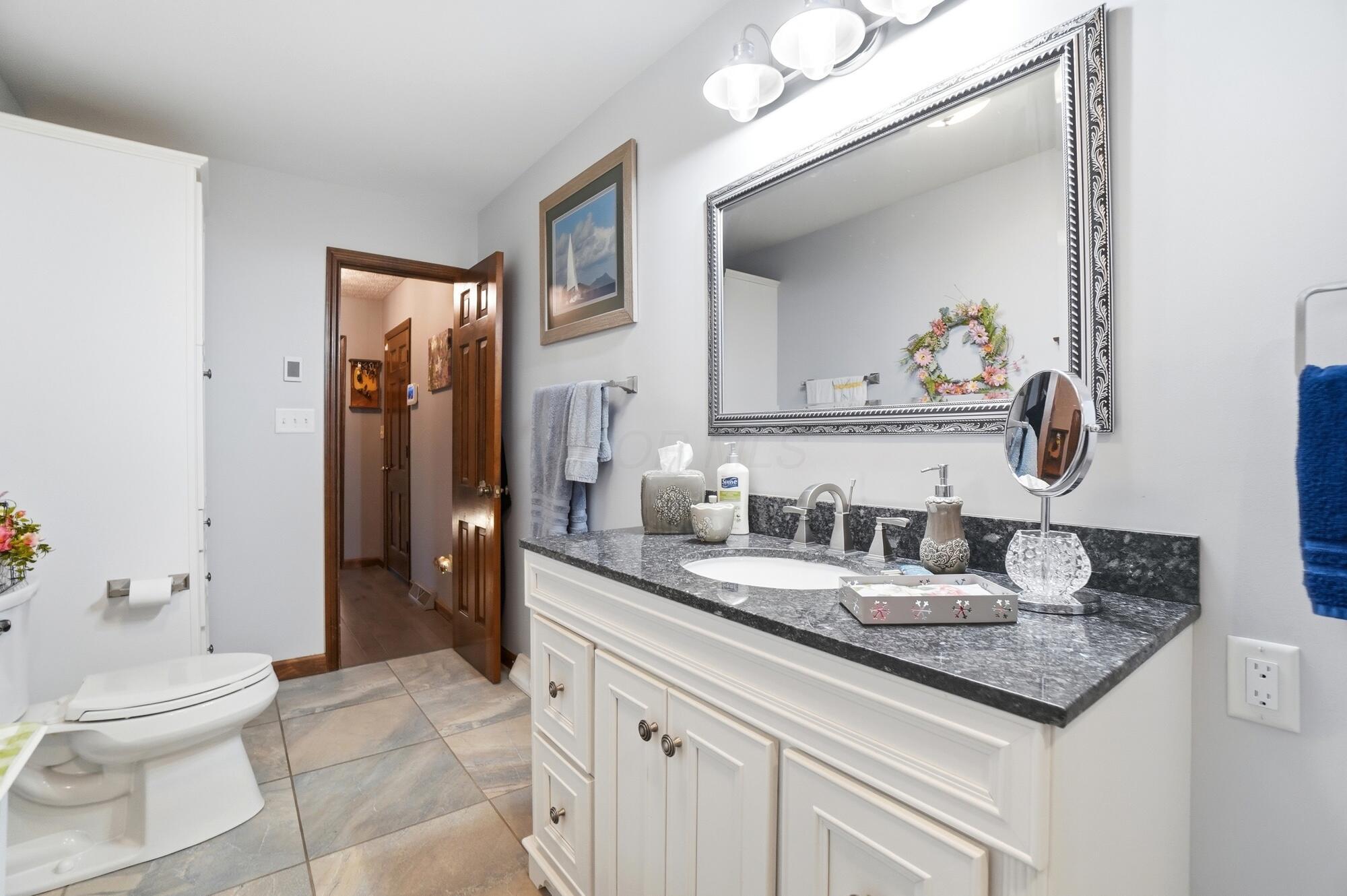 6075 Alkire Road Galloway, OH 43119 - Photo 30 of 85 Bathroom on Level 1