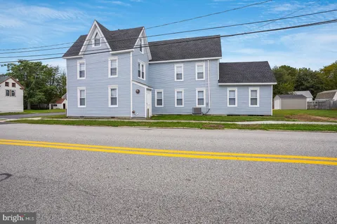 $355,000 | 25 East High Street, Felton, DE 19943