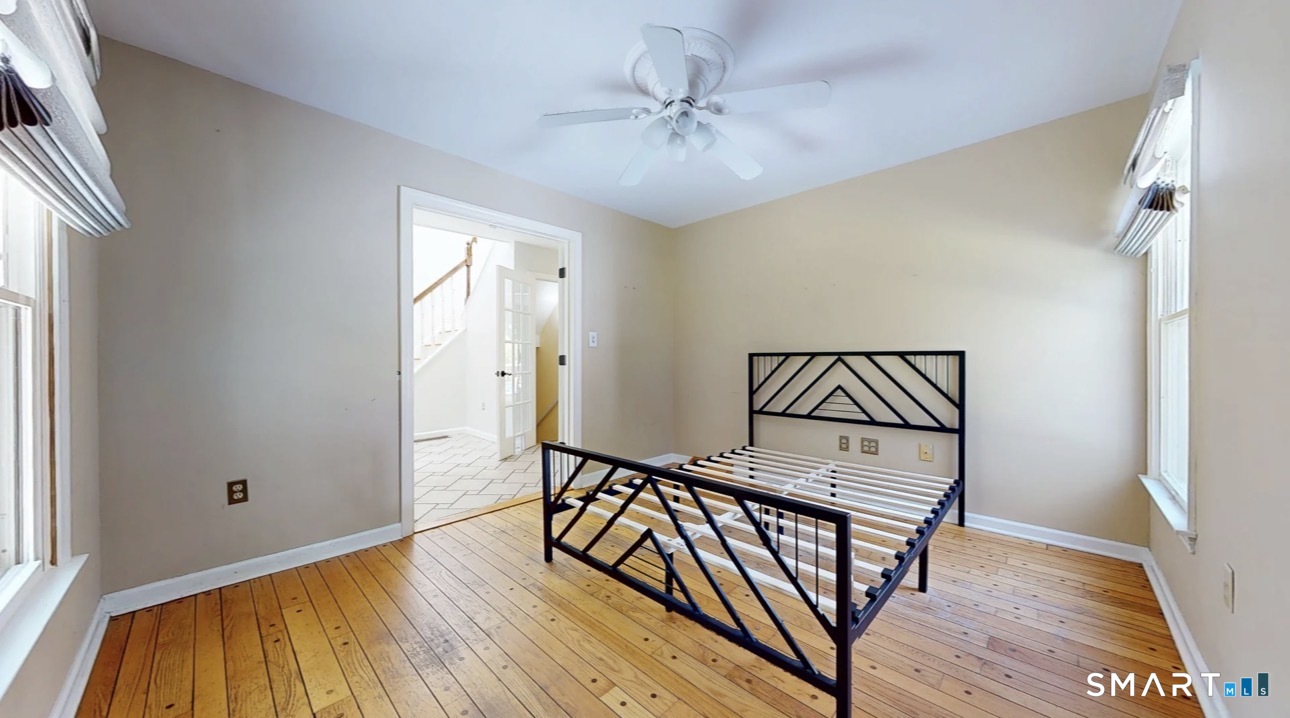 285 Wooding Hill Road Bethany, CT 06524 - Photo 13 of 33