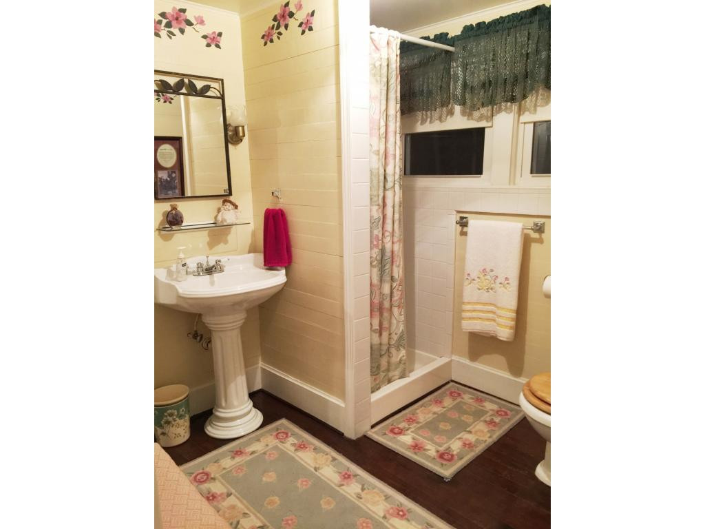 305 River Bend Road Greeneville, TN 37743 - Photo 17 of 36 Bath 1 of 2