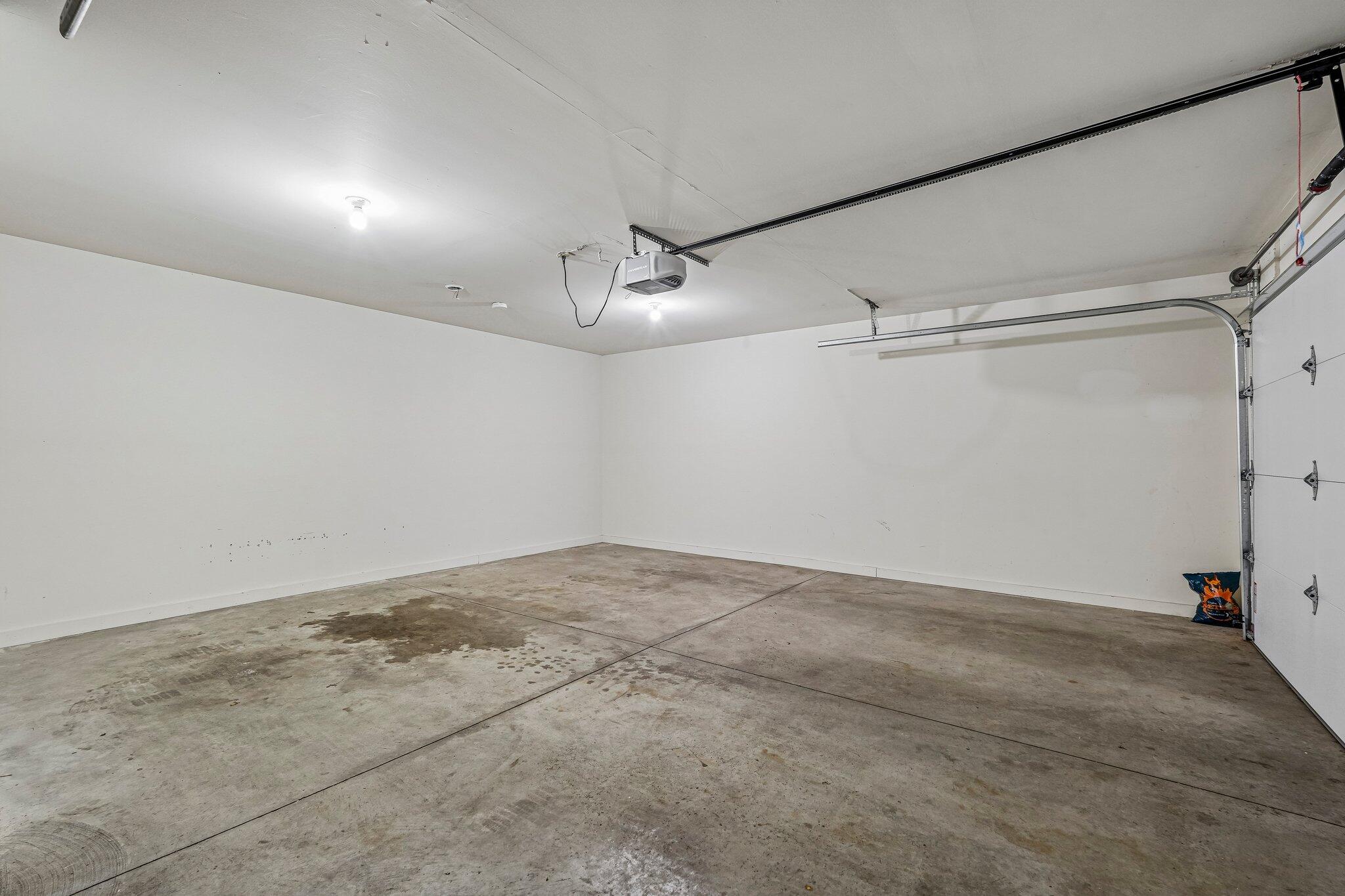 7017 West Hummingbird Court Milwaukee, WI 53223 - Photo 23 of 38 Garage
