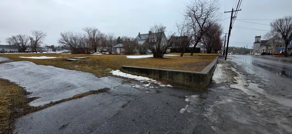 $40,000 | 20 Presque Isle Street, Fort Fairfield, ME 04742