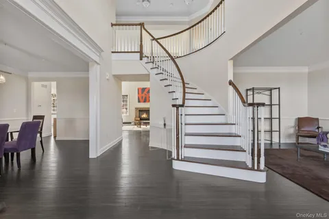 $2,425,000 | 11 Fraydun Lane, Scarsdale, NY 10583