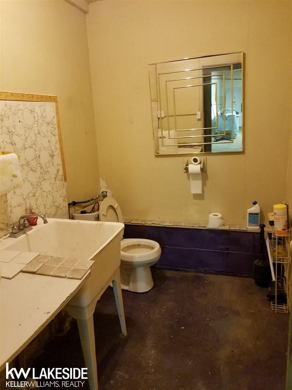 814 Mayer Road Columbus, MI 48063 - Photo 22 of 40 31327219-21.JPG