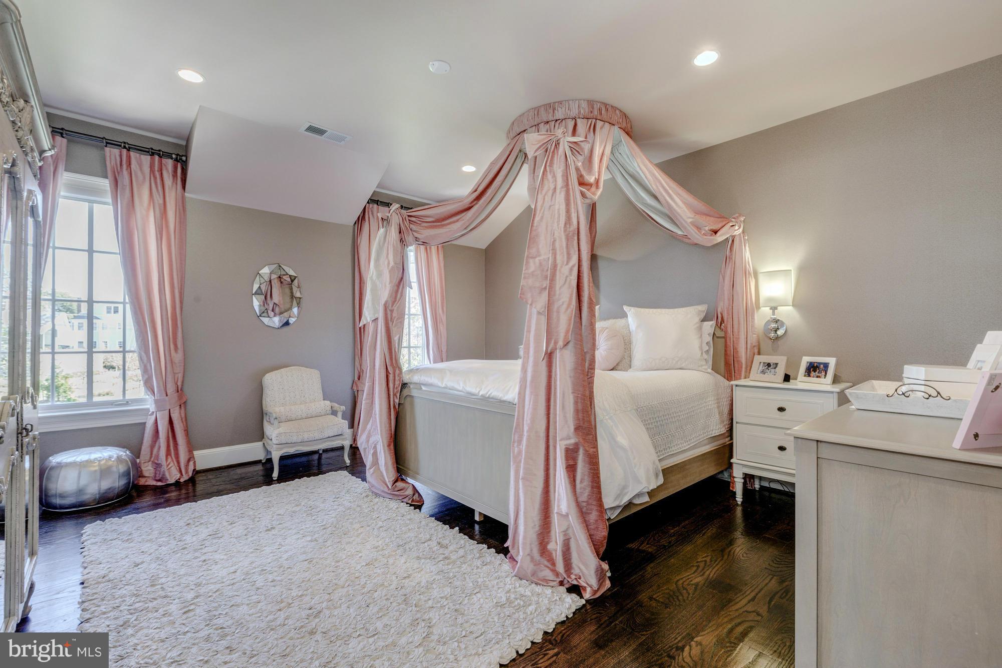 610 West Braddock Road Alexandria, VA 22302 - Photo 22 of 30 Bedroom