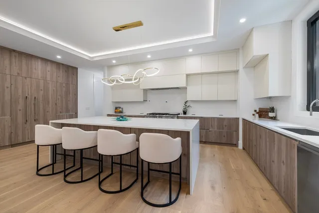 $3,799,000 | 8 Blueberry Lane, Lexington, MA 02420