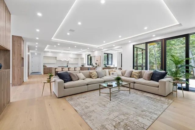 $3,799,000 | 8 Blueberry Lane, Lexington, MA 02420