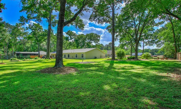 $545,000 | 502 Weisinger Drive, Magnolia, TX 77354