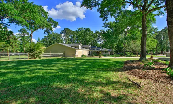 $545,000 | 502 Weisinger Drive, Magnolia, TX 77354