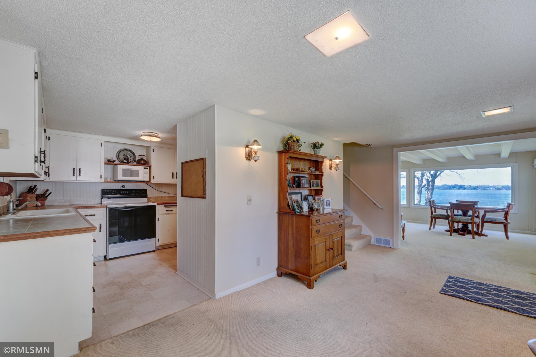 2760 Center Road Woodland, MN 55391 - Photo 8 of 25