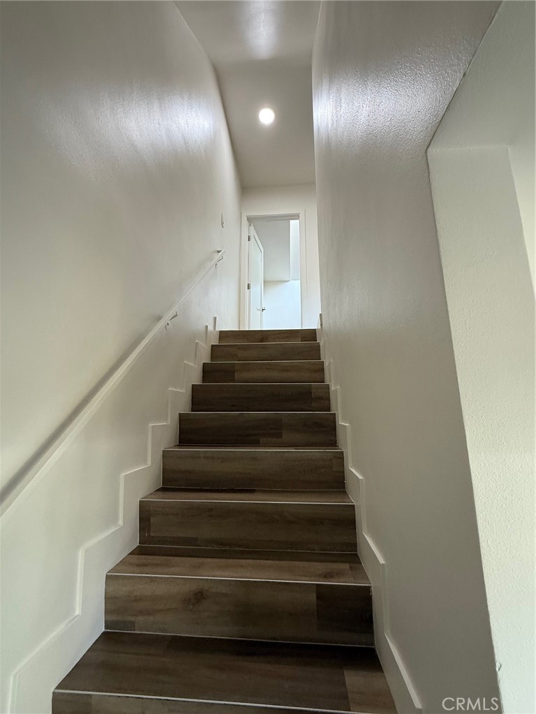 404 North Broadway, Unit 4 Redondo Beach, CA 90277 - Photo 5 of 16