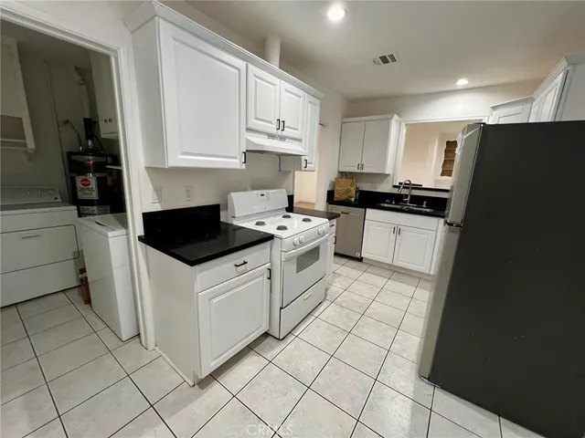 $3,499 | 18656 Runnymede Street, Reseda, CA 91335