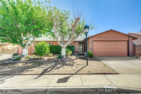 $395,000 | 704 Willow Avenue, Henderson, NV 89002