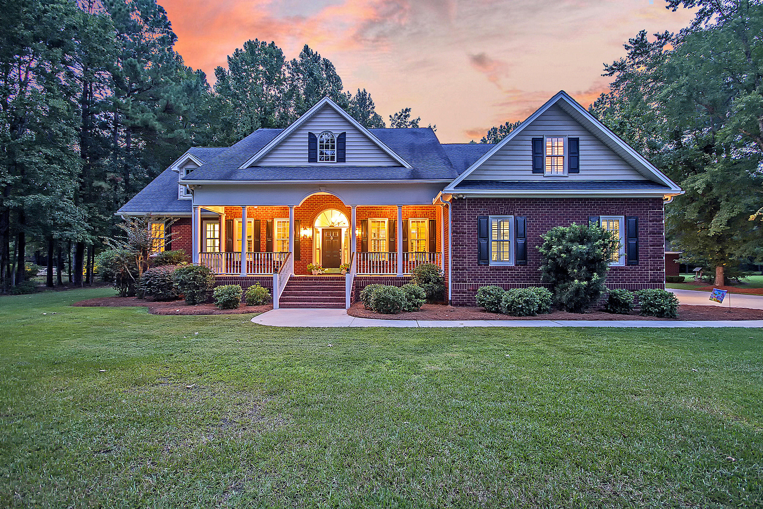 149 Old Winter Road Summerville, SC 29486 - Photo 5 of 60 IMG_3227 copy