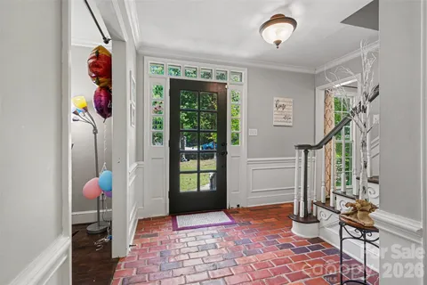 $800,000 | 5812 Camelot Drive, Charlotte, NC 28270
