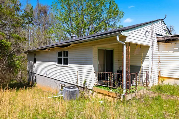 $190,000 | 2263 Buckner Road, Bumpass, VA 23024