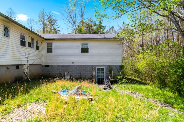 $190,000 | 2263 Buckner Road, Bumpass, VA 23024