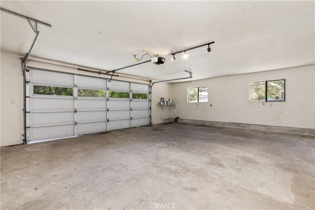 7905 San Gregorio Road Atascadero, CA 93422 - Photo 24 of 40 Extra wide garage, room for work benches.