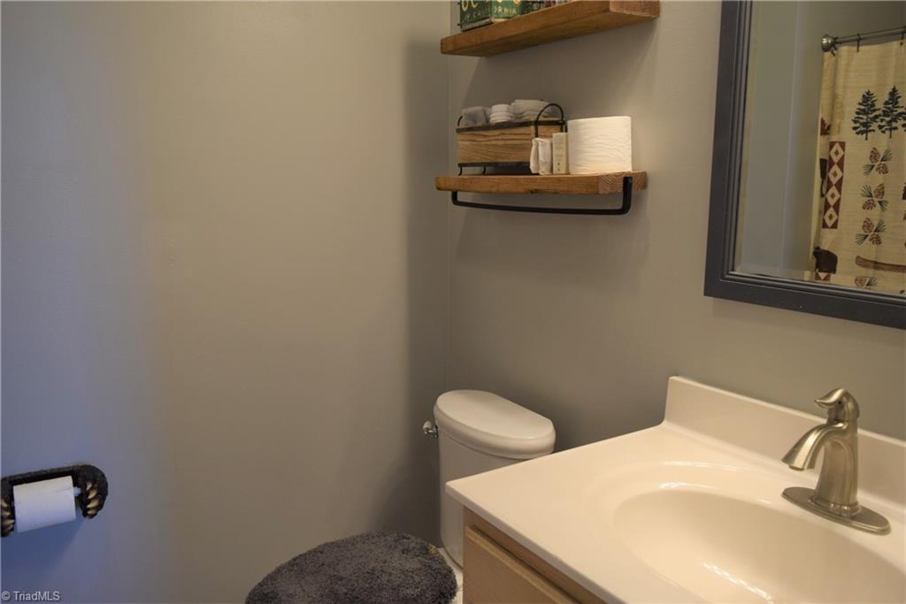 3003 Greystone Point, Unit K Greensboro, NC 27410 - Photo 6 of 10