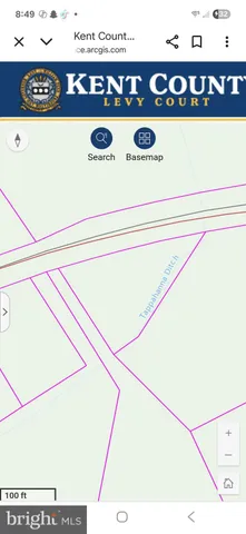 a close up view of washer and dryer