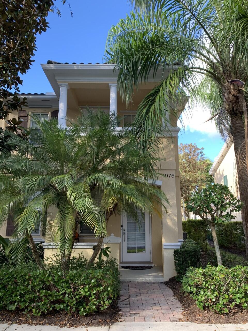 1975 Frederick - Front Pic