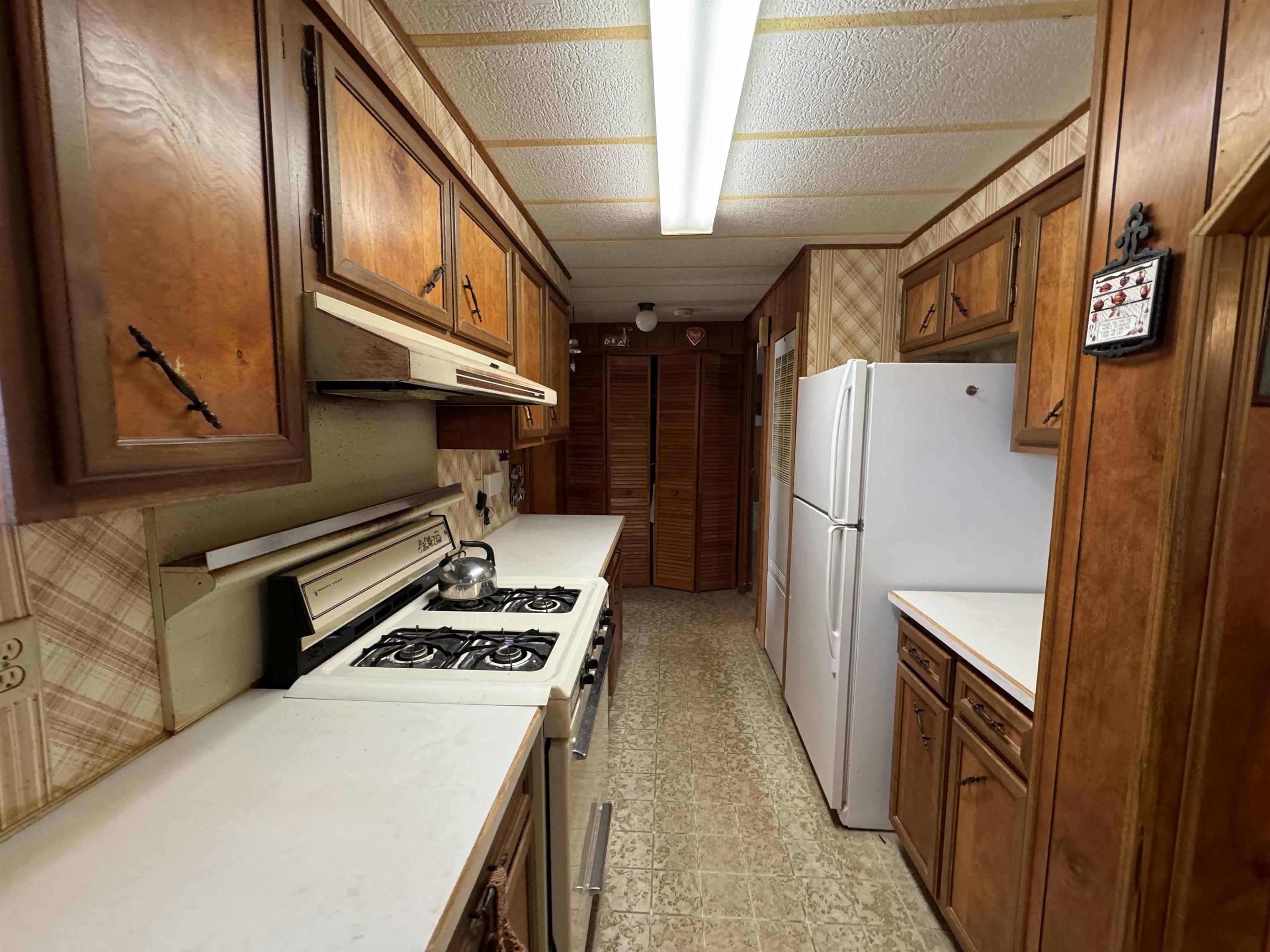 8126 West Kelly Road Lake City, MI 49651 - Photo 33 of 51 1927536-87fea8cf-67bb-4a85-9d40-3a90b741b156.JPG
