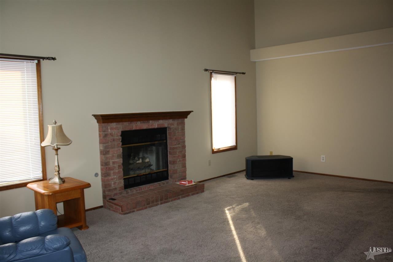 218 Stormy Ridge Place Fort Wayne, IN 46804 - Photo 3 of 13