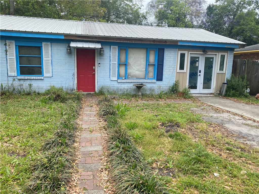 313 Reynolds Street Brunswick, GA 31520 - Photo 1 of 20