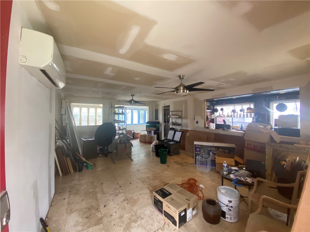 313 Reynolds Street Brunswick, GA 31520 - Photo 2 of 20