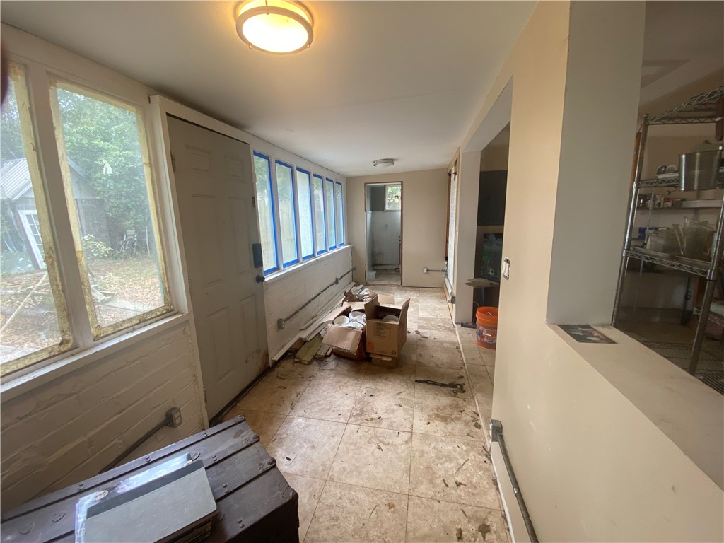 313 Reynolds Street Brunswick, GA 31520 - Photo 4 of 20